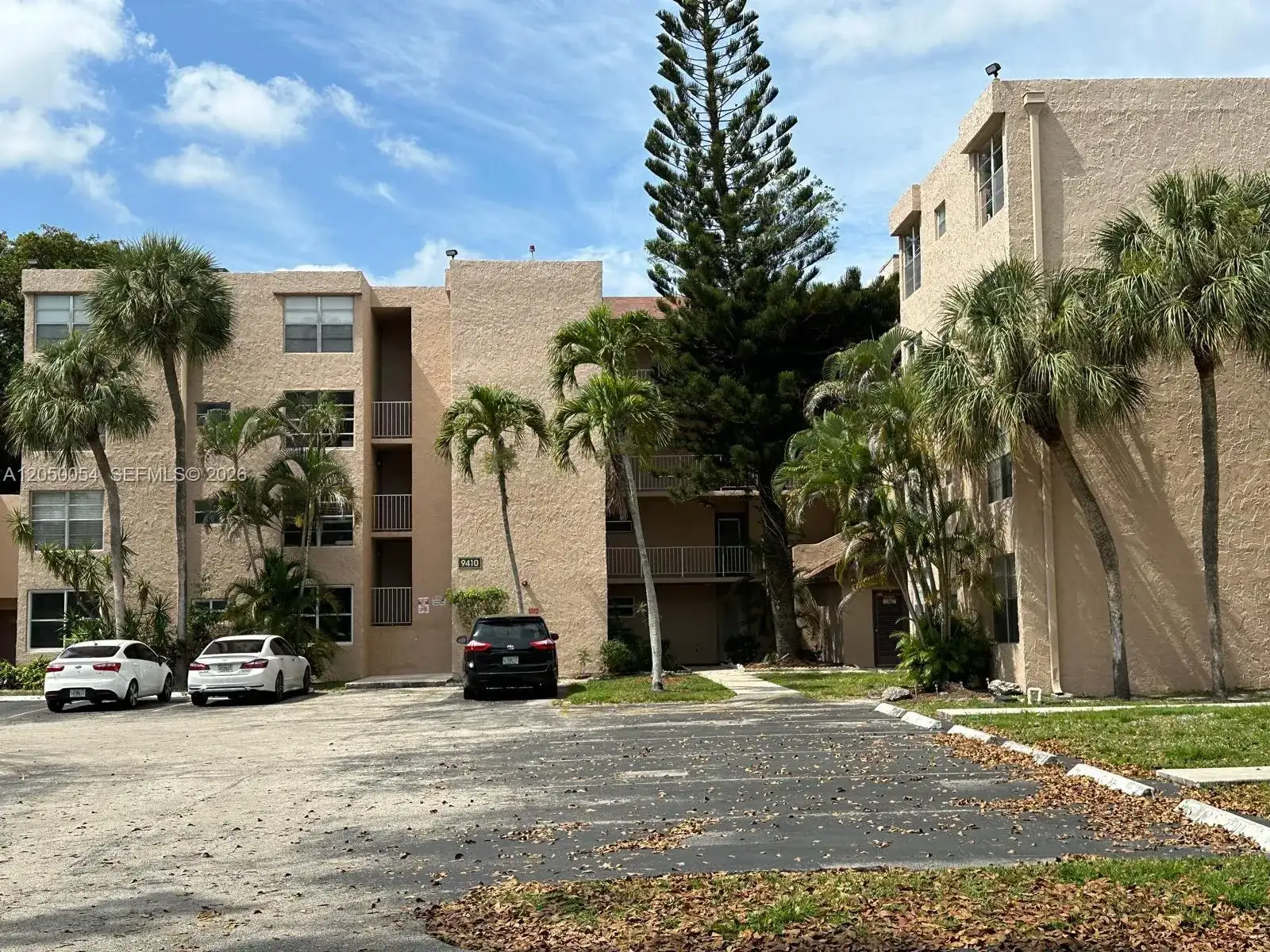 9410 Live Oak Pl # 305, Davie FL 33324 photo 2