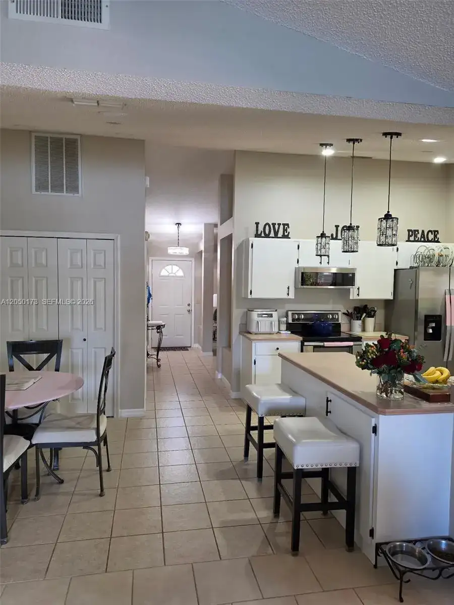 2824 SUNSET RIDGE ST, Deltona FL 32725 photo 3
