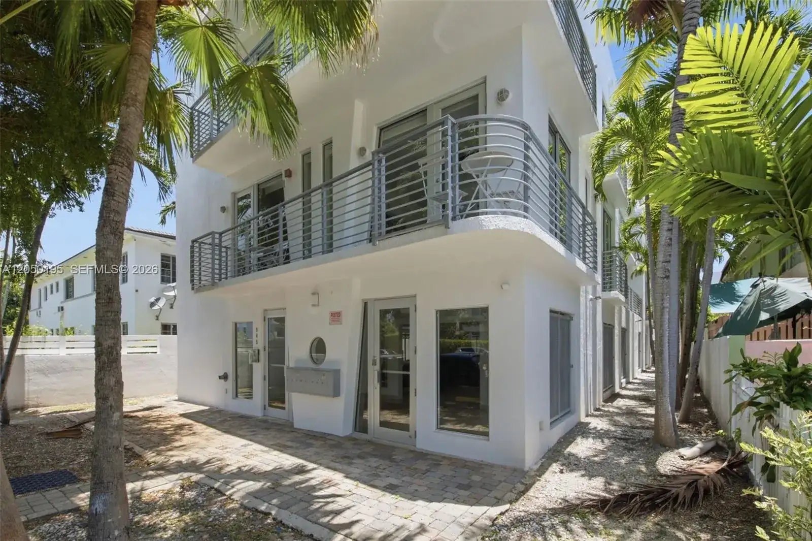 945 Michigan Ave # 3, Miami Beach FL 33139 photo 2
