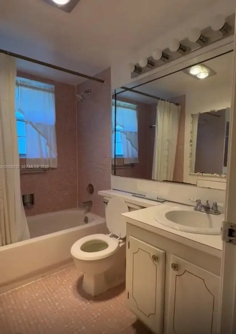 573 E Durham U # 573, Deerfield Beach FL 33442 photo 5