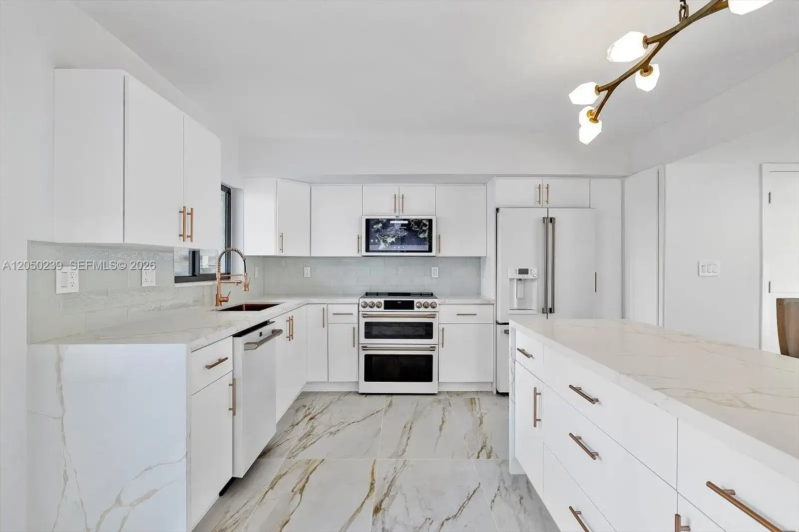 16449 NE 26 Ave # 16, North Miami Beach FL 33160 photo 4
