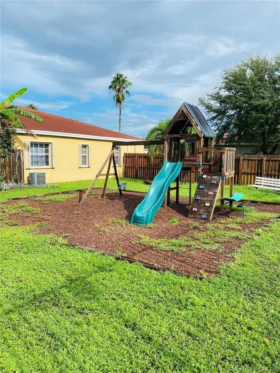 21250 NE 9th Ct # 2, Miami FL 33179 photo 5