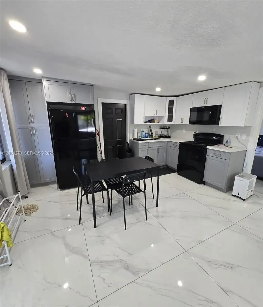 1281 NE 110th St # 1281, Miami FL 33161 photo 3