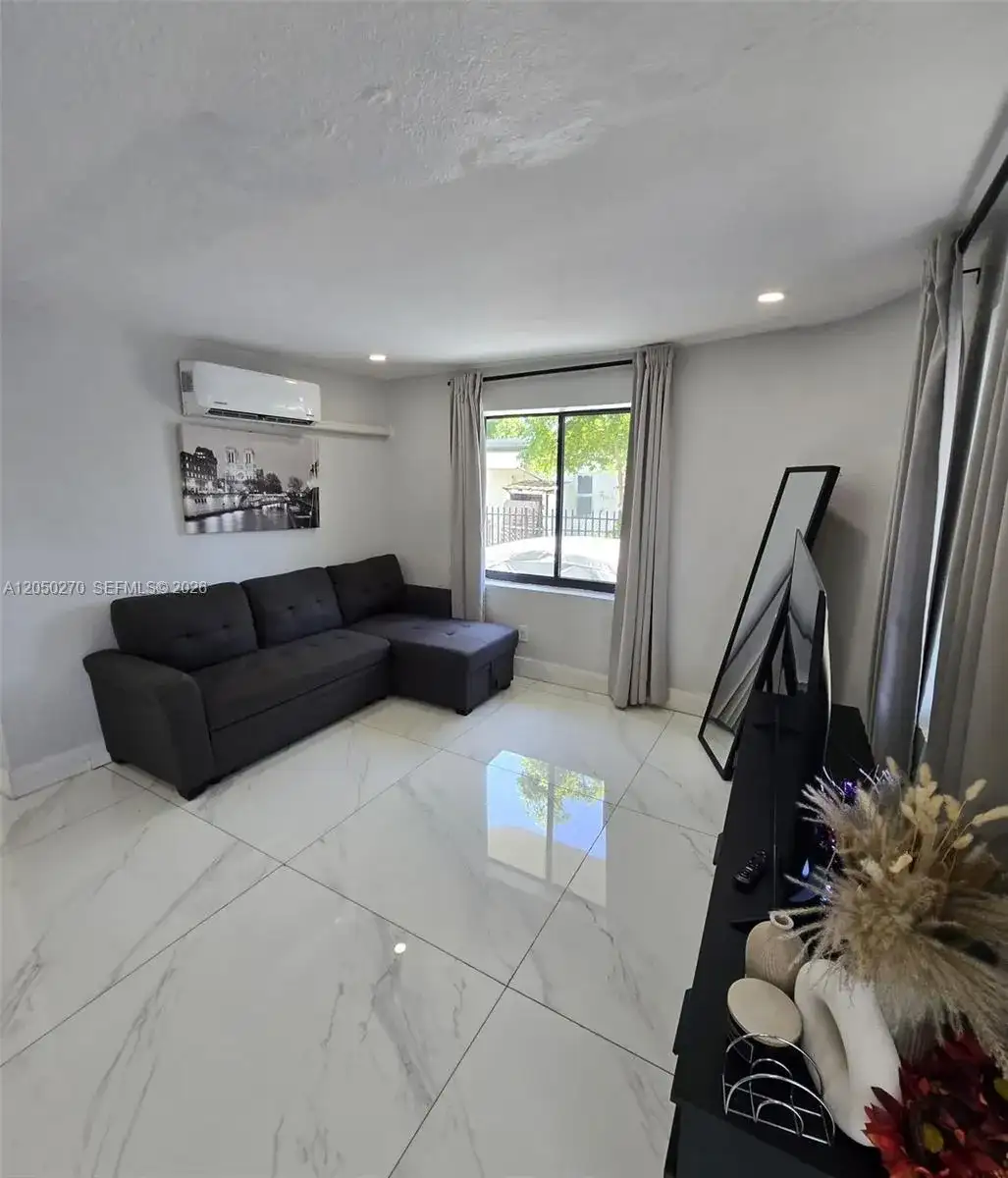 1281 NE 110th St # 1281, Miami FL 33161 photo 4
