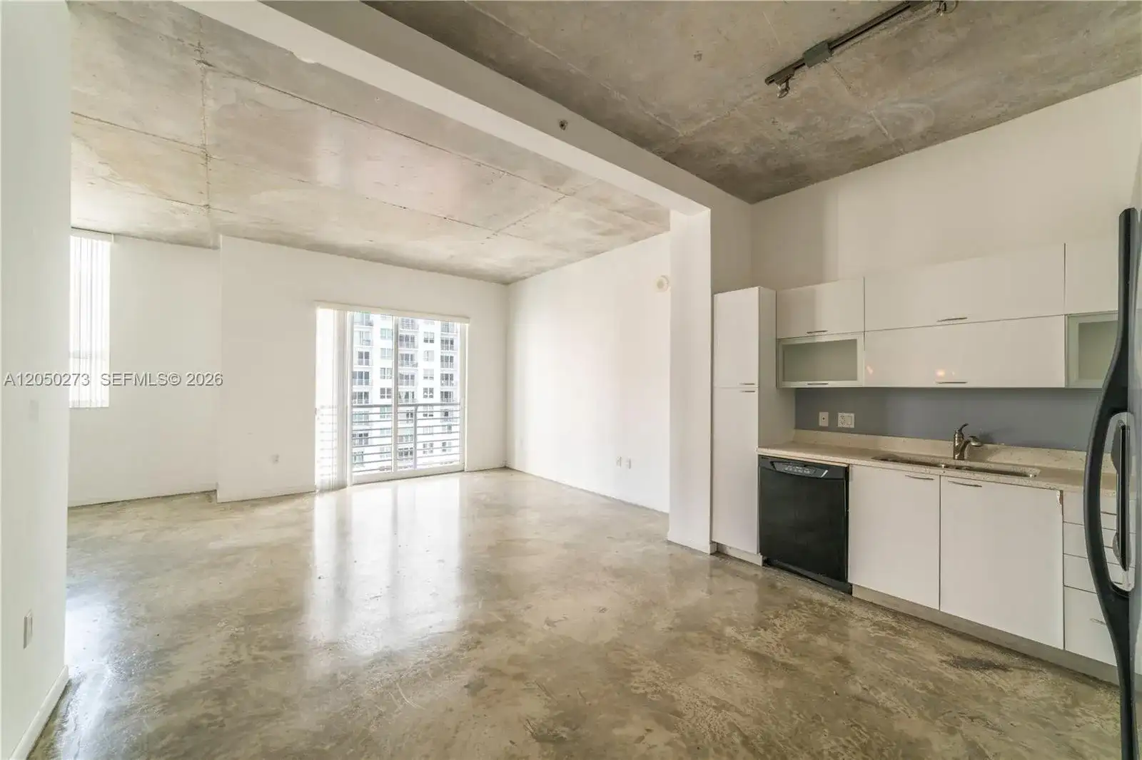 234 NE 3rd St # 305, Miami FL 33132 photo 2