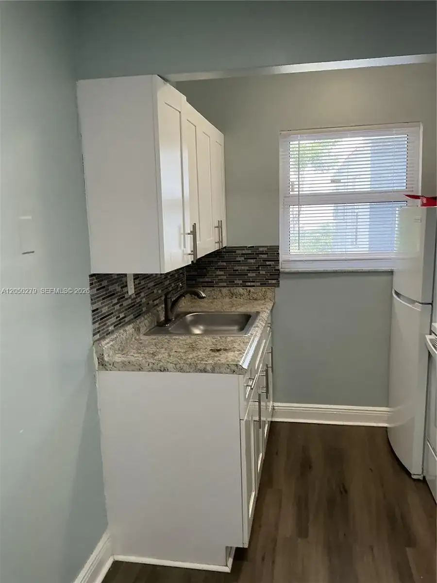 2137 Hayes St # 10, Hollywood FL 33020 photo 2