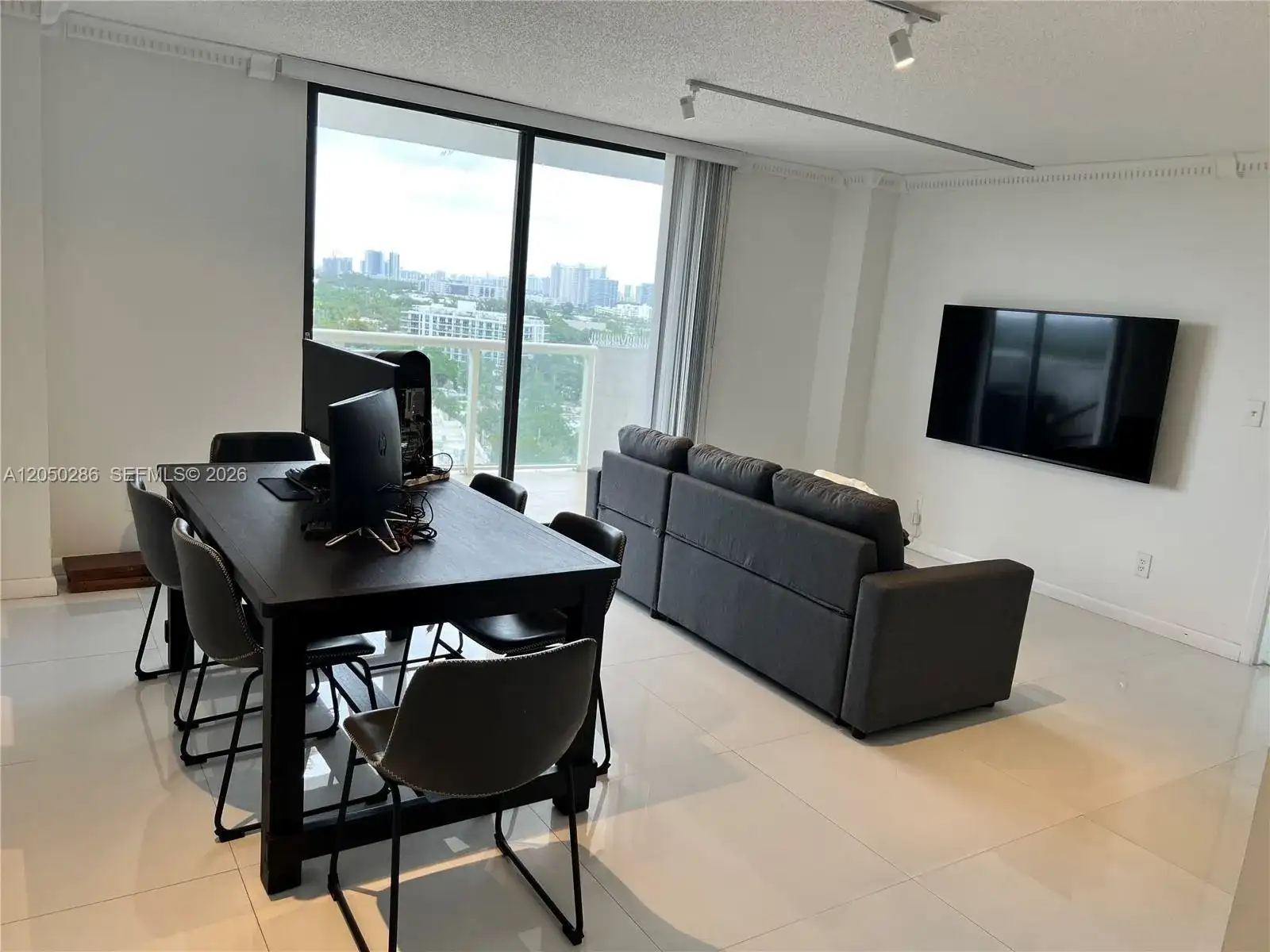 13499 Biscayne Blvd # 1407, North Miami FL 33181 photo 2