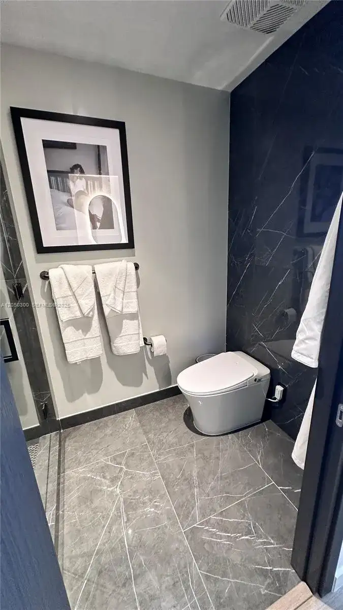20 NE 11 Street # 2212A, Miami FL 33132 photo 5