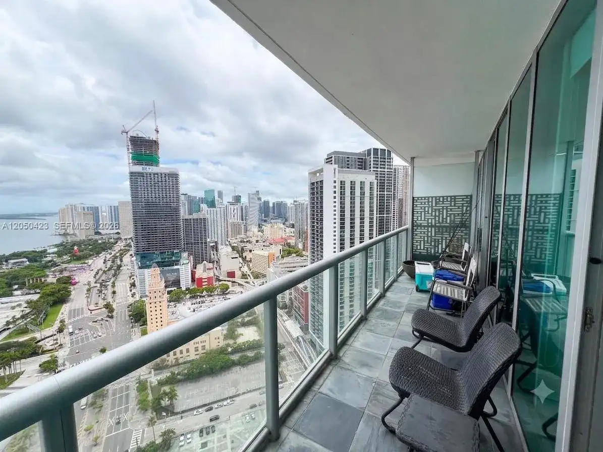 888 Biscayne Blvd # 4005, Miami FL 33132 photo 2