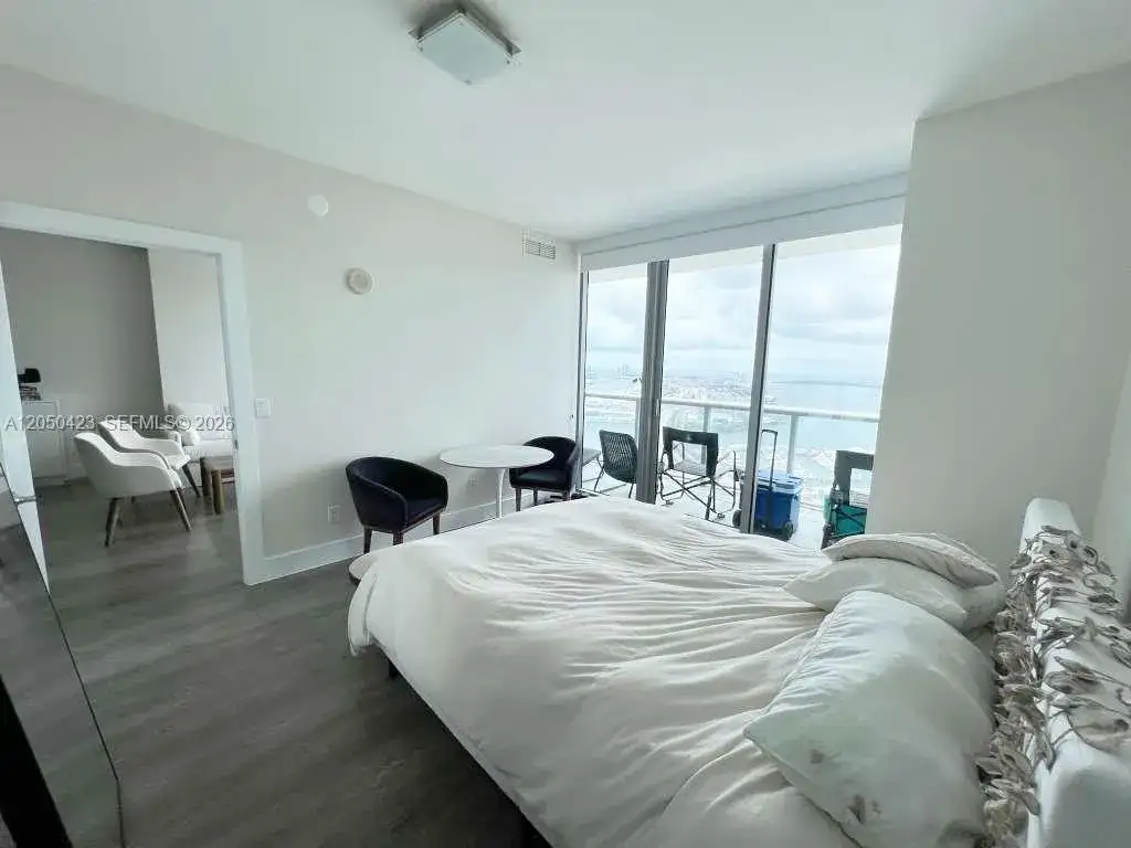 888 Biscayne Blvd # 4005, Miami FL 33132 photo 5