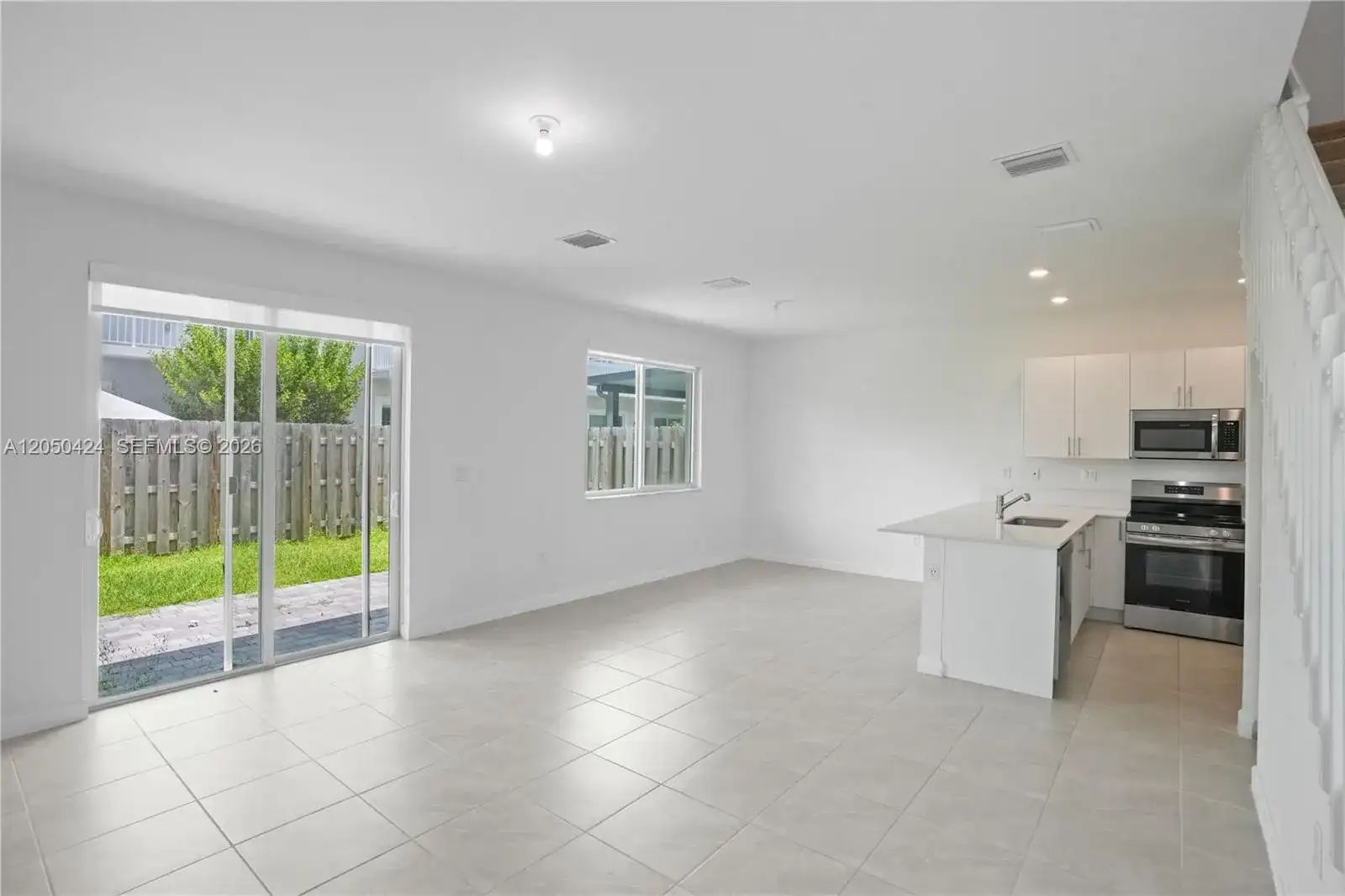 715 SE 15th St, Homestead FL 33034 photo 5