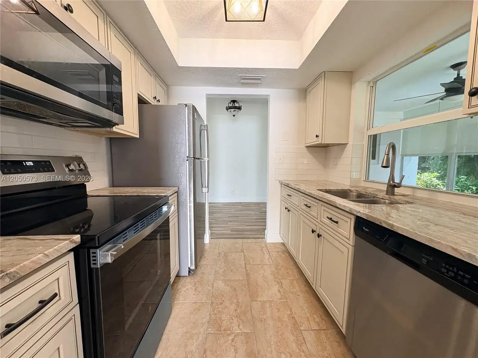 140 NW 27th St, Pompano Beach FL 33064 photo 5