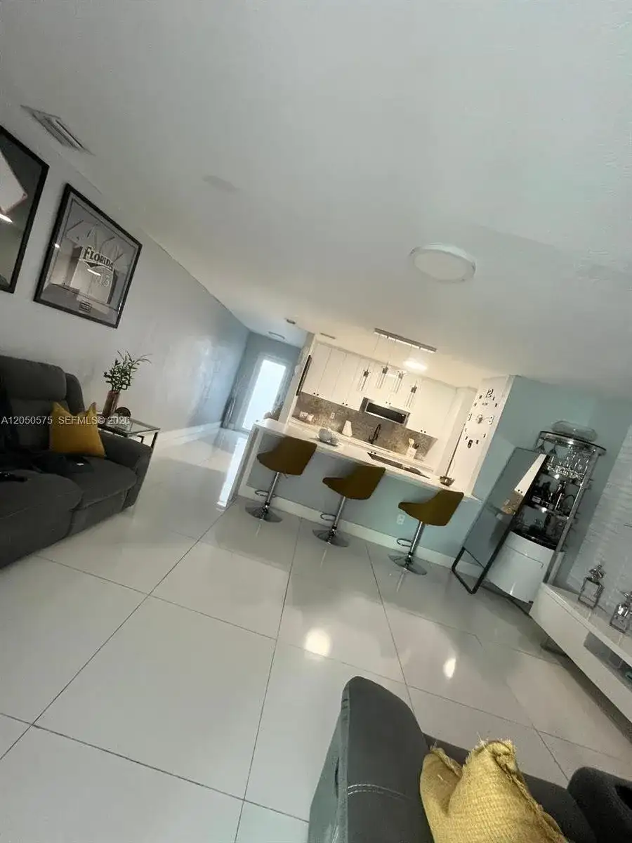 1525 W 62nd St, Hialeah FL 33012 photo 2