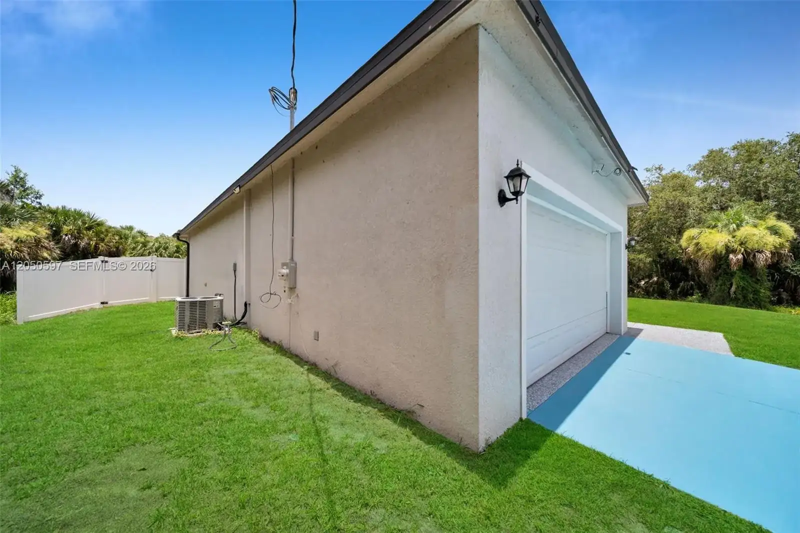1109 N HILTON CIR, La Belle FL 33935 photo 3