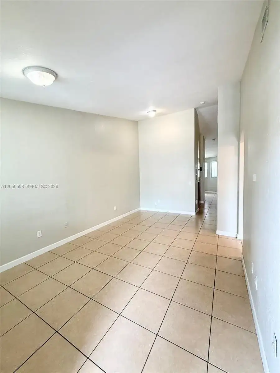1652 SE 28th St # 202, Homestead FL 33035 photo 3