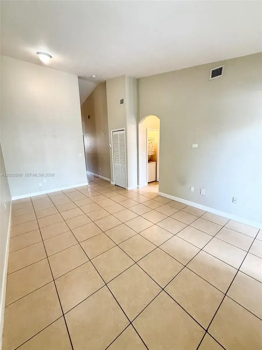 1652 SE 28th St # 202, Homestead FL 33035 photo 4