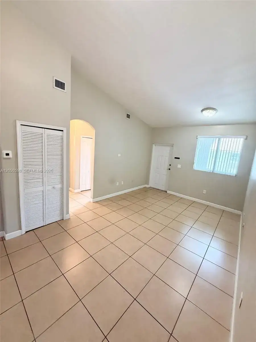 1652 SE 28th St # 202, Homestead FL 33035 photo 5