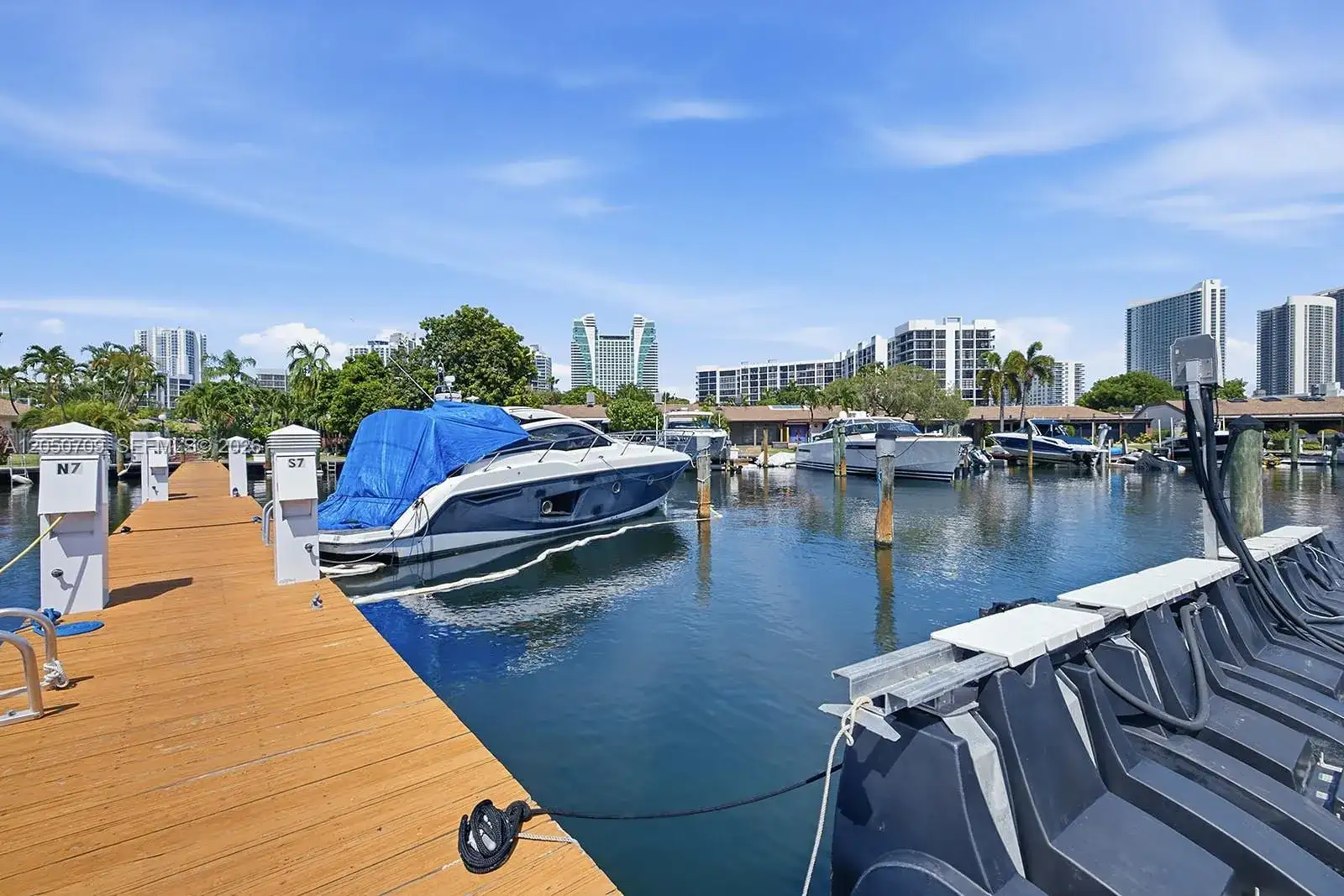 605 Leslie Dr, Hallandale Beach FL 33009 photo 5