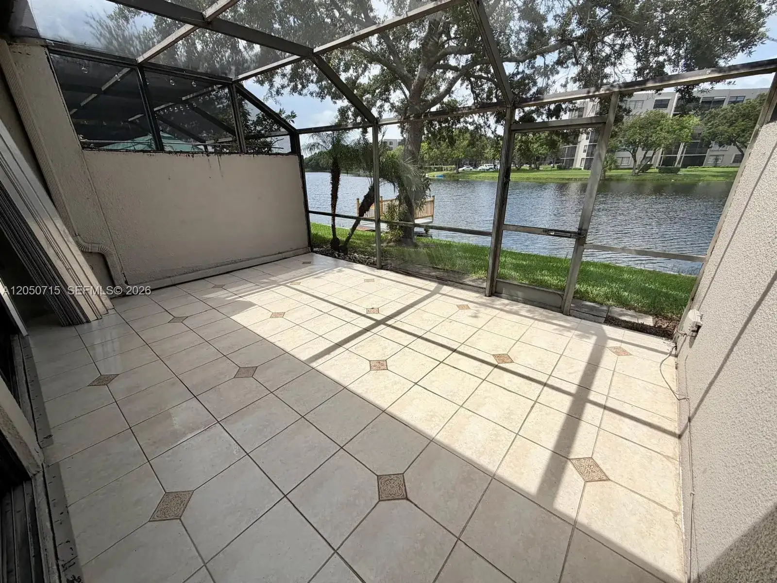 11250 NW 14th Ct, Pembroke Pines FL 33026 photo 4