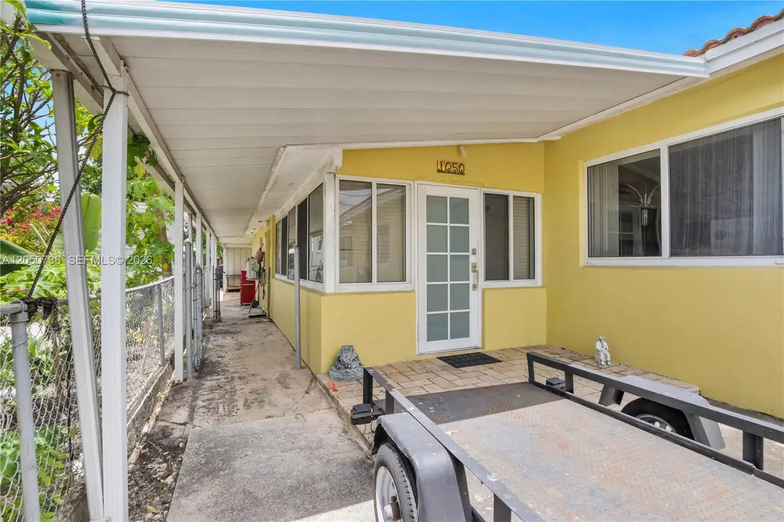 1052 NW 25th Ave, Miami FL 33125 photo 4