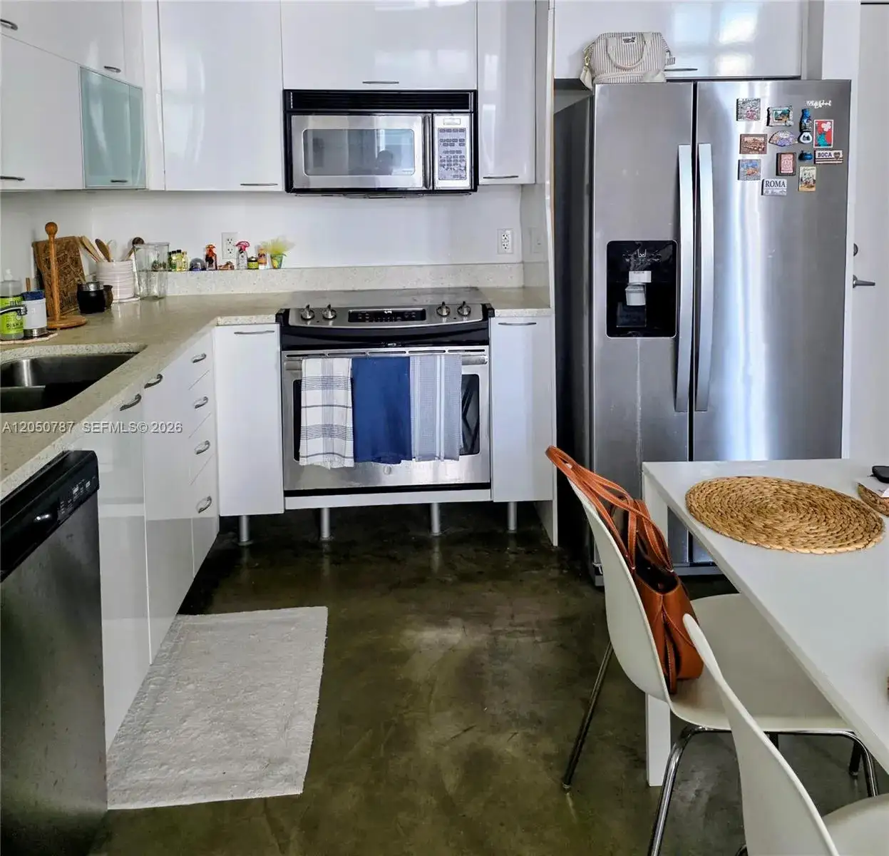 234 NE 3rd St, Miami FL 33132 photo 2