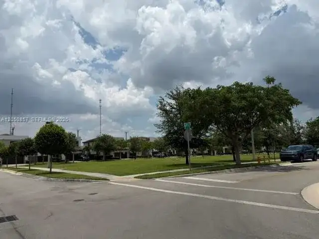 270 NE 208 terrace, Miami FL 33179 photo 3