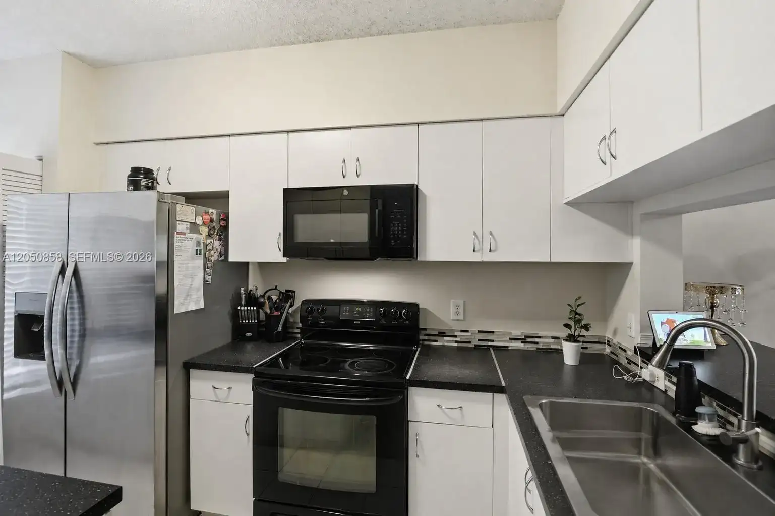 21 Simonton Cir, Weston FL 33326 photo 4