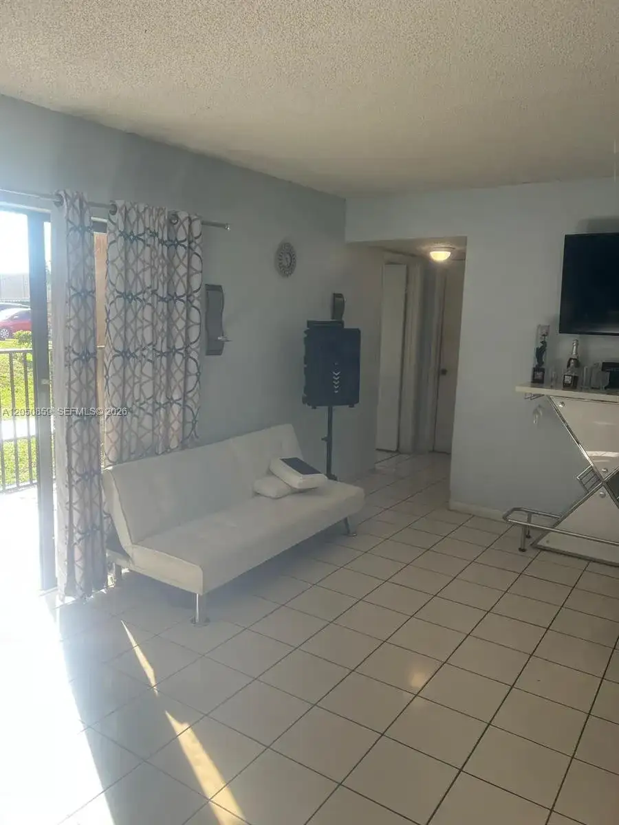 590 NW 114th Ave # 101, Sweetwater FL 33172 photo 4