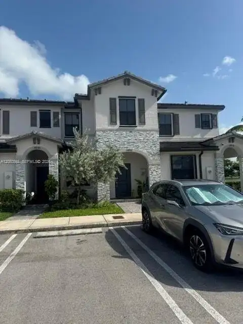 14852 SW 183rd Ter, Miami FL 33187 photo 2