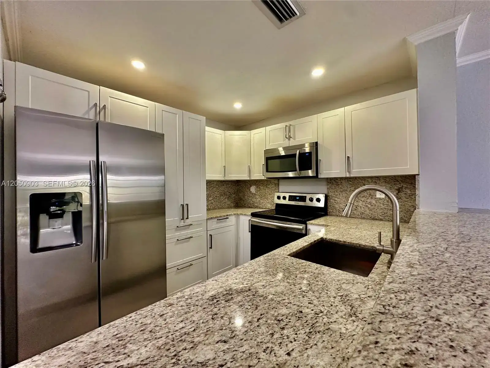 15430 SW 82 LN # 633, Miami FL 33193 photo 3