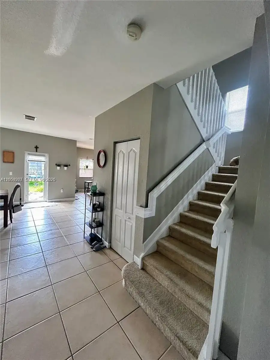 215 NE 32nd Ter, Homestead FL 33033 photo 4