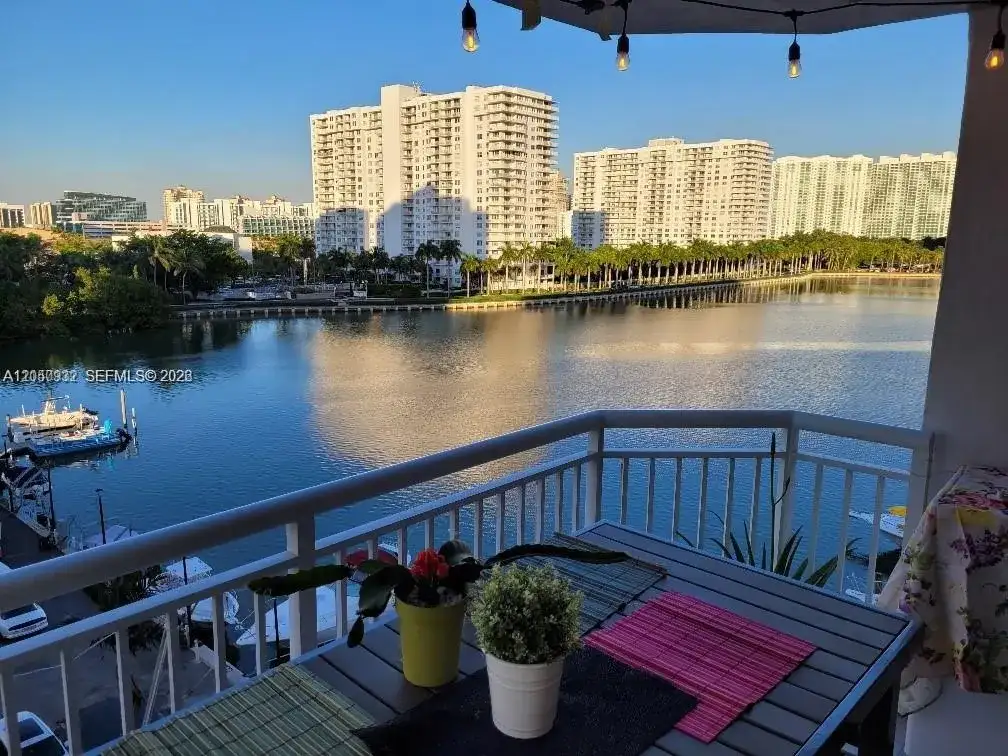 18081 Biscayne Blvd # 602, Aventura FL 33160 photo 2