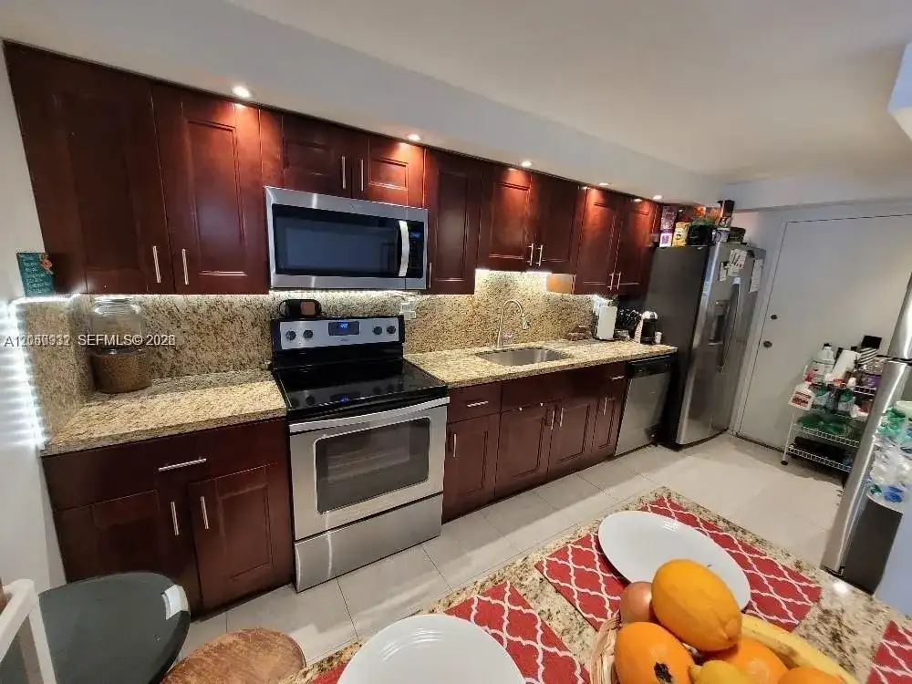 18081 Biscayne Blvd # 602, Aventura FL 33160 photo 3