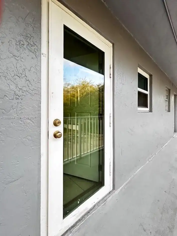 3265 Griffin Rd # 205, Dania Beach FL 33312 photo 2