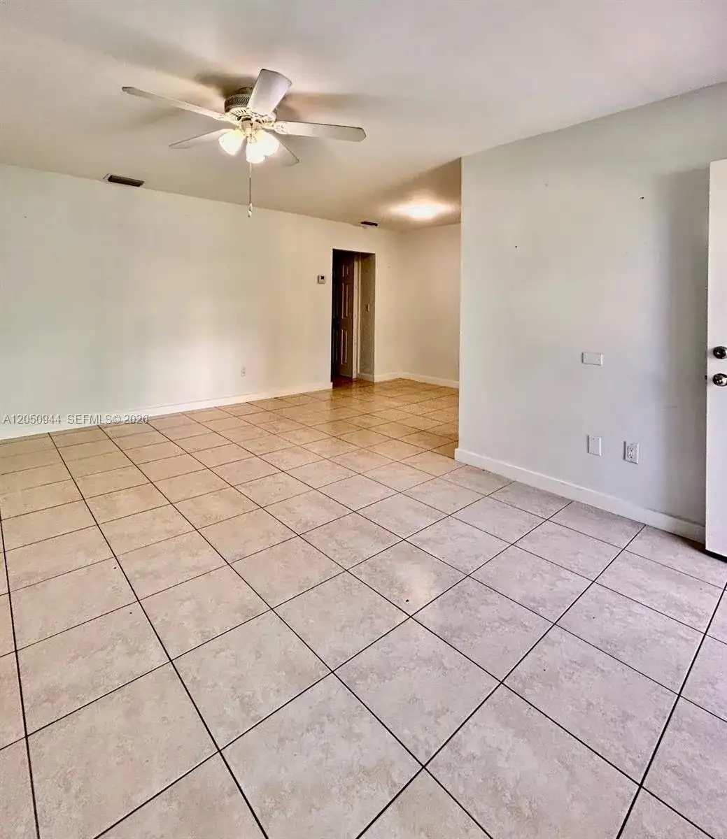 3265 Griffin Rd # 205, Dania Beach FL 33312 photo 4