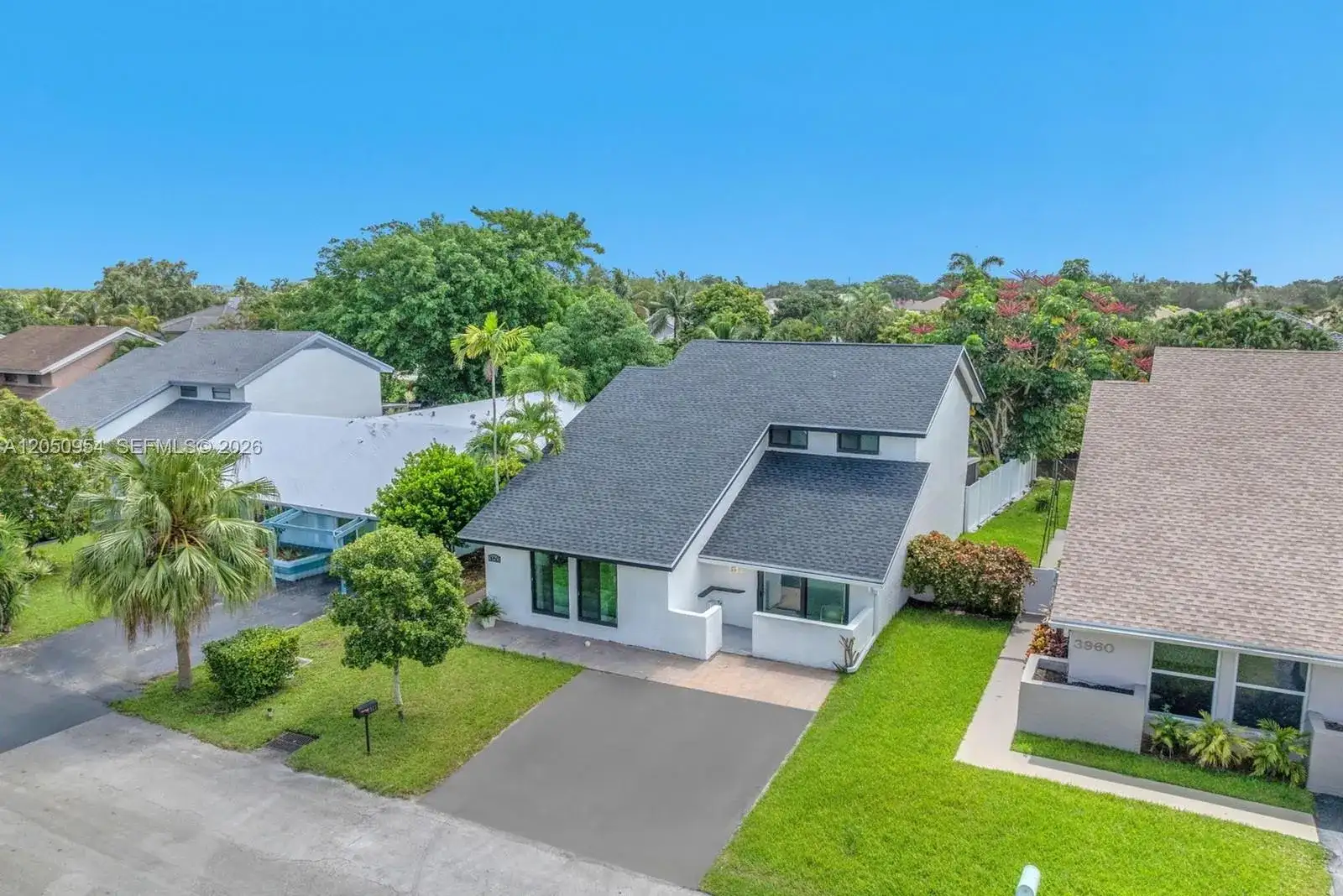 3950 SW 82nd Ter, Davie FL 33328 photo 3