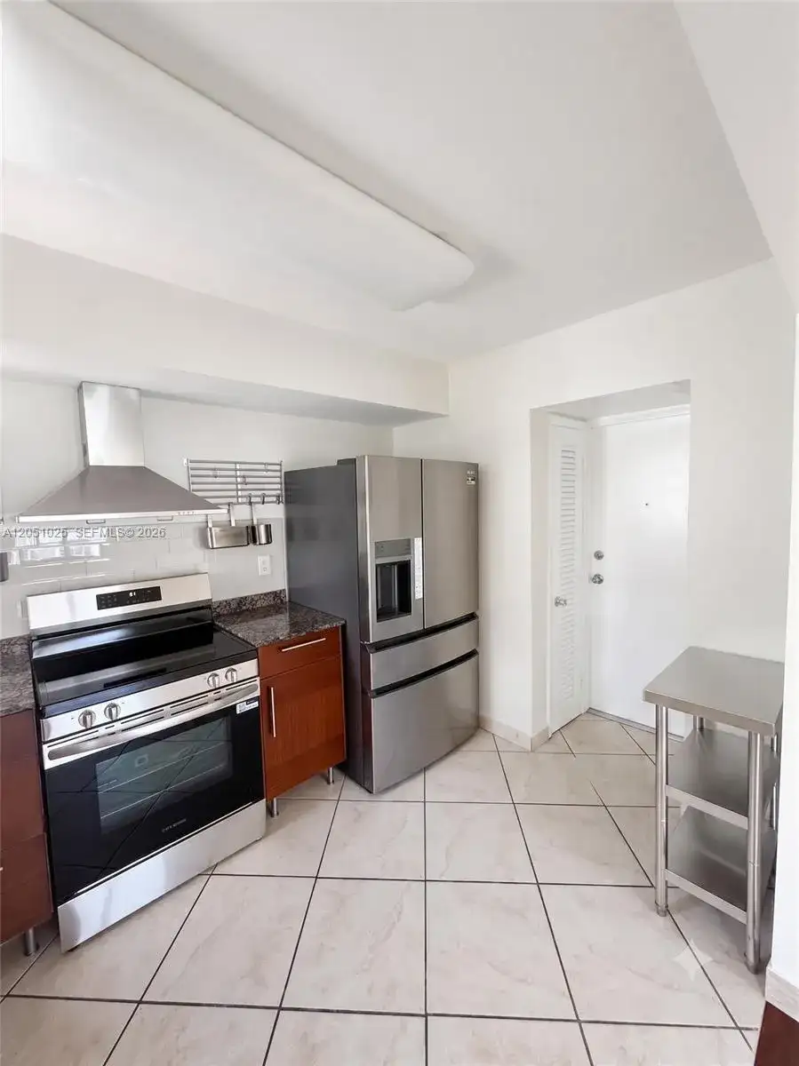 1075 93rd St # 401, Bay Harbor Islands FL 33154 photo 5