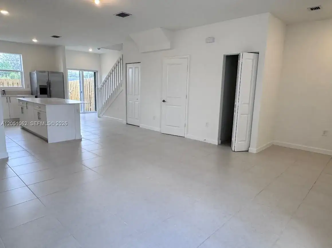 1182 SE Palm Ter, Homestead FL 33034 photo 3