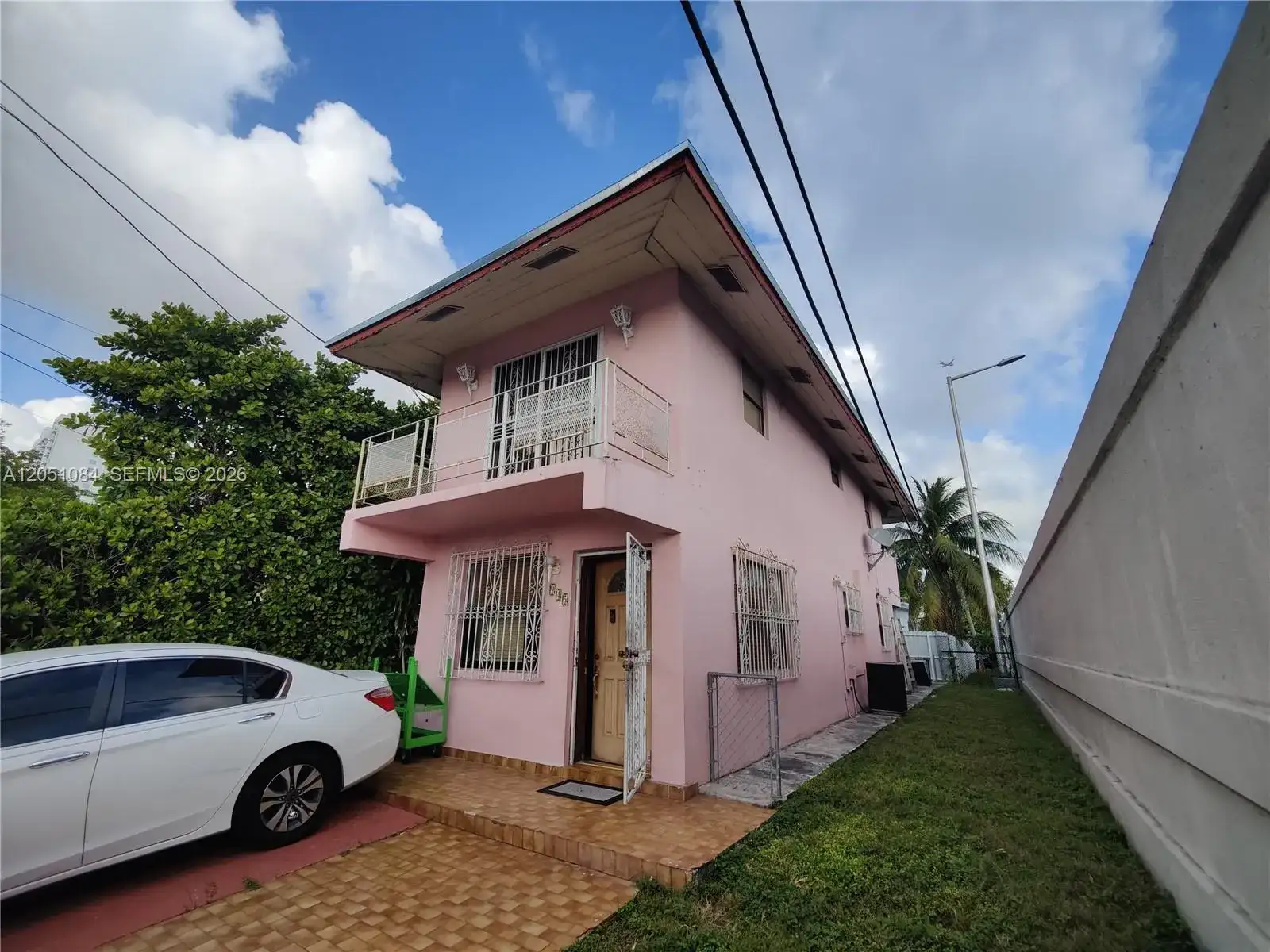 945 NW 19th Ave, Miami FL 33125 photo 5