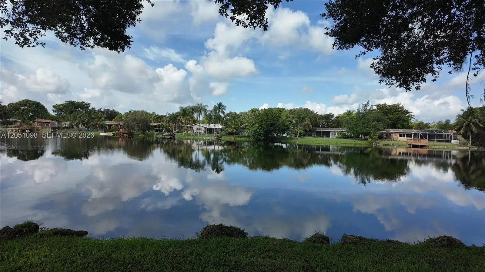 2070 Sweet Gum Ave, Pembroke Pines FL 33026 photo 2