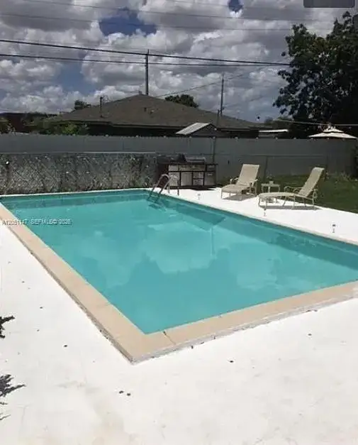 2125 NW 126th St, Miami FL 33167 photo 4