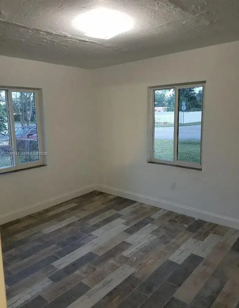 2125 NW 126th St, Miami FL 33167 photo 5