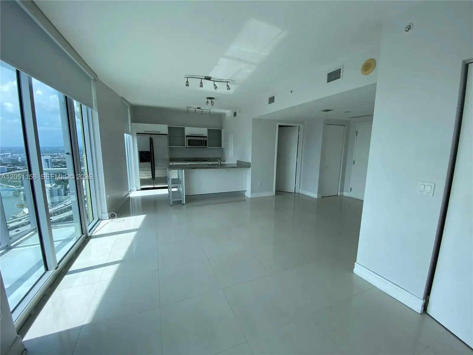 185 SW 7th St # 4100, Miami FL 33130 photo 4