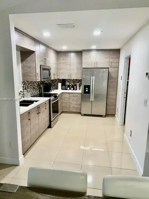 10350 SW 208th Ter, Cutler Bay FL 33189 photo 4