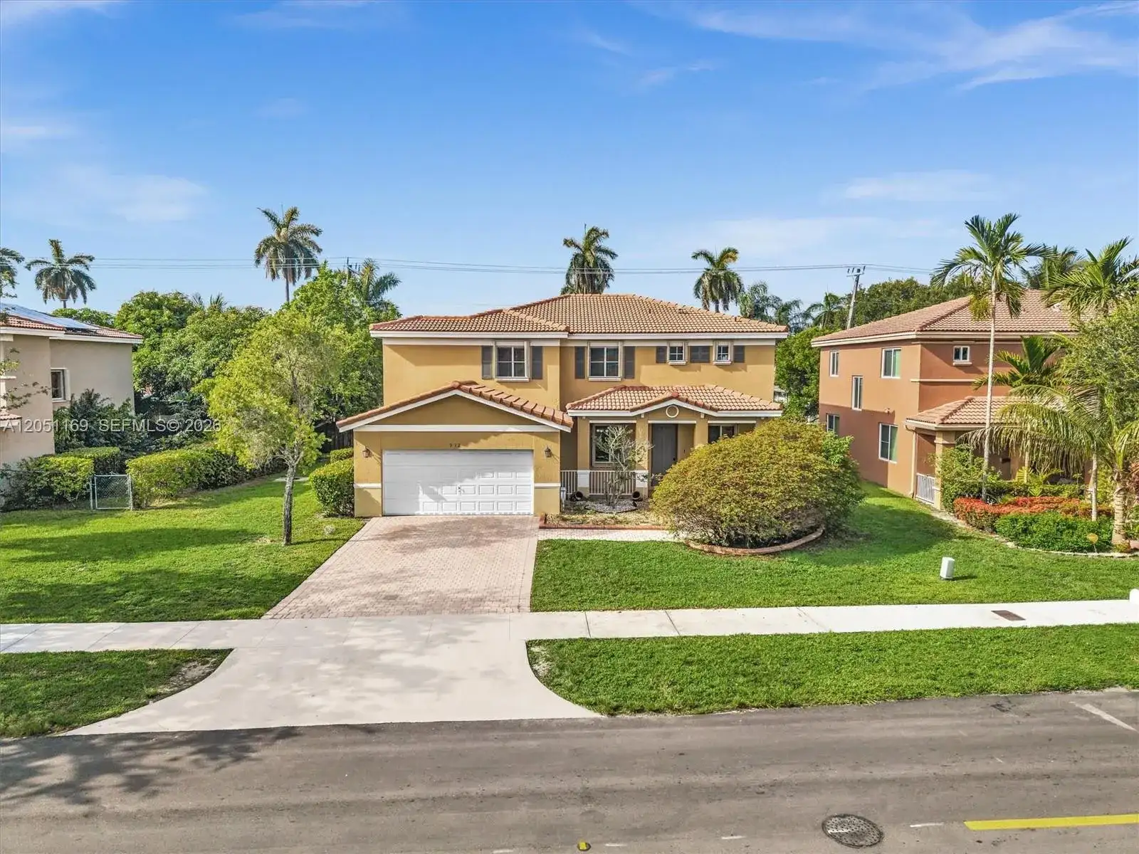 912 NW 204th St, Miami Gardens FL 33169 photo 2