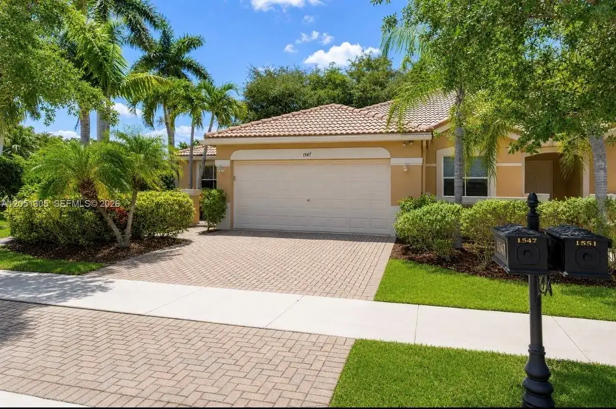 1547 Zenith Way, Weston FL 33327 photo 2