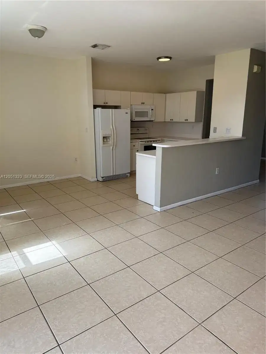 944 SW 154th Path # 944, Miami FL 33194 photo 5