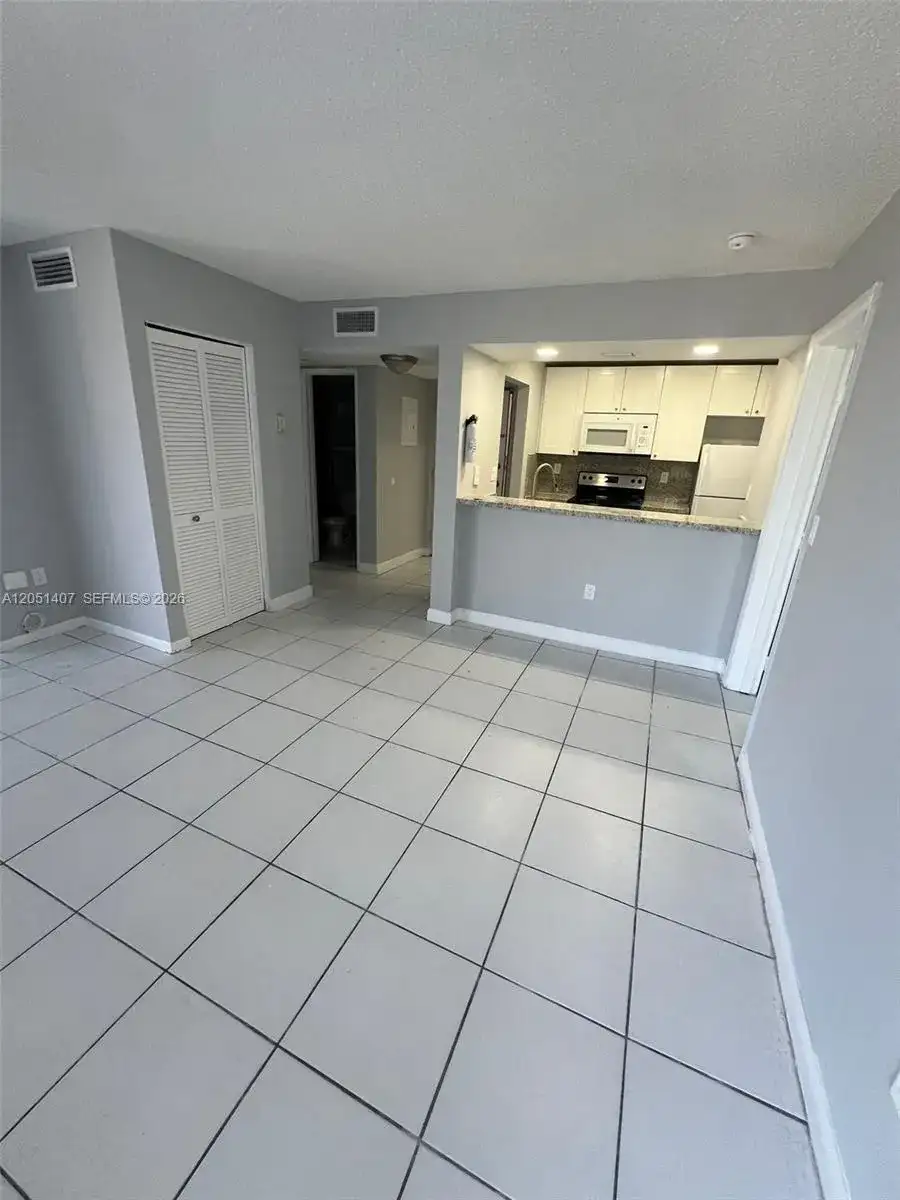 7035 NW 186th St # D509, Hialeah FL 33015 photo 2