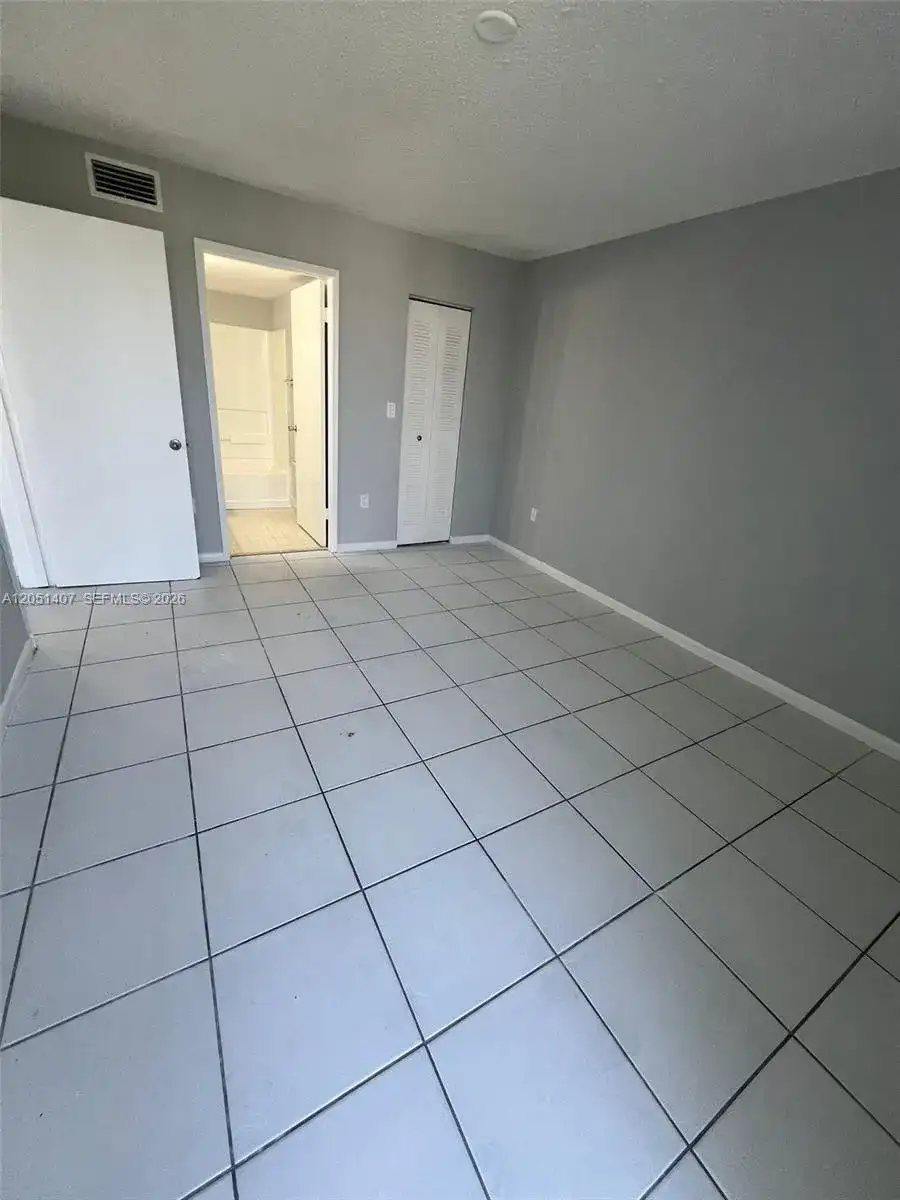 7035 NW 186th St # D509, Hialeah FL 33015 photo 4