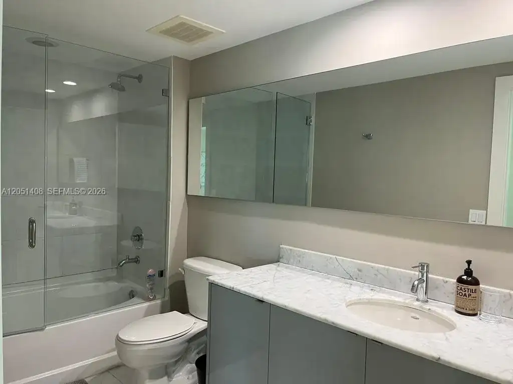 951 Brickell Ave # 1706, Miami FL 33131 photo 2
